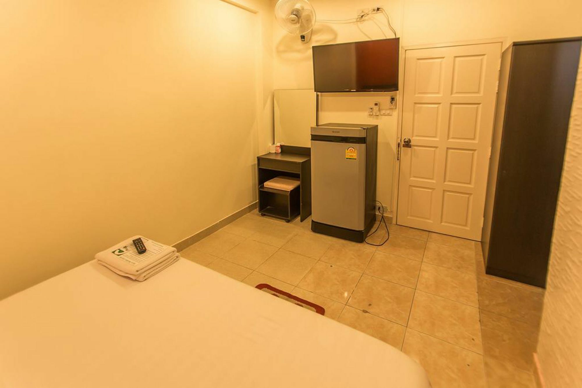 Hotel Retox Game On Pattaya Exterior foto