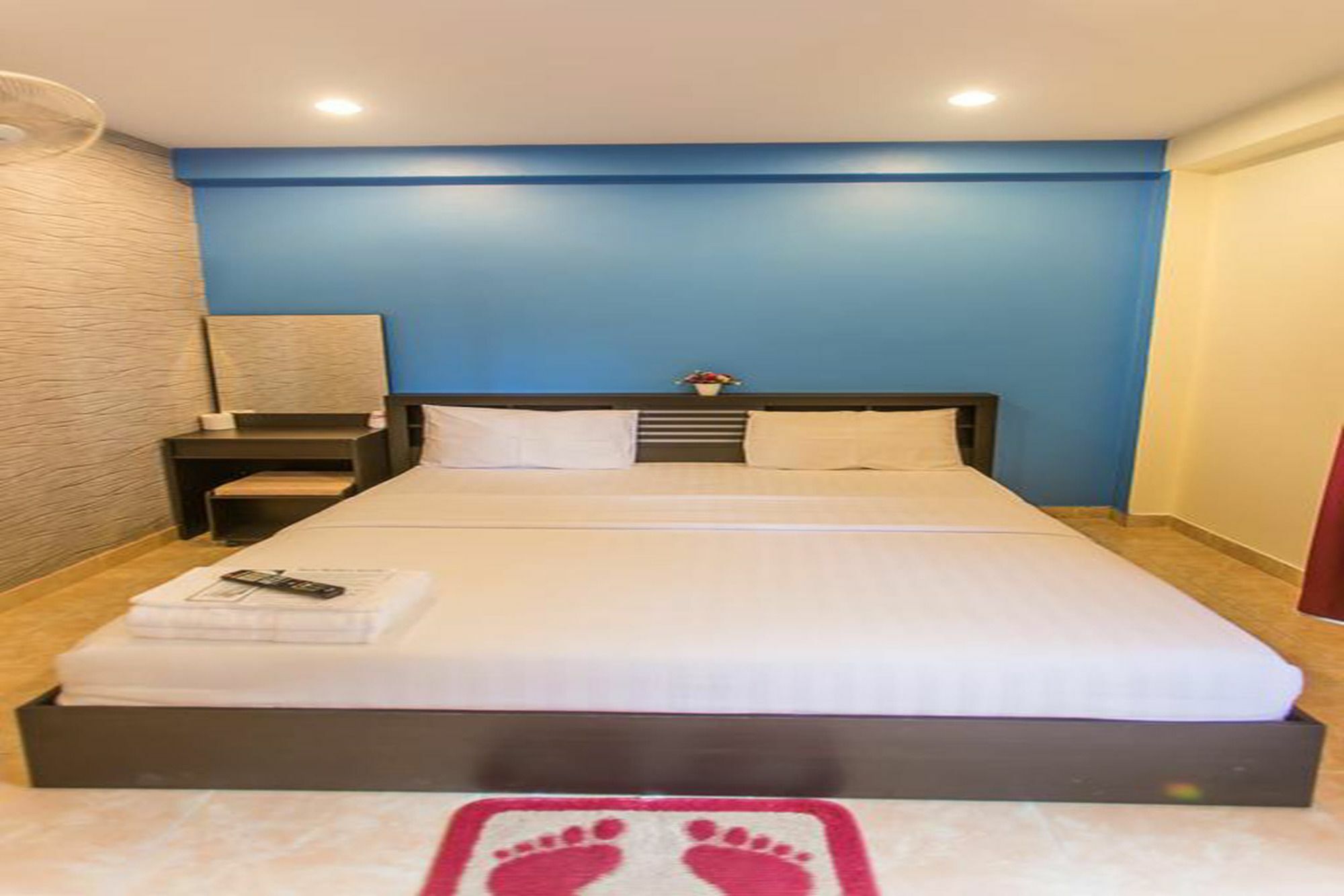 Hotel Retox Game On Pattaya Exterior foto