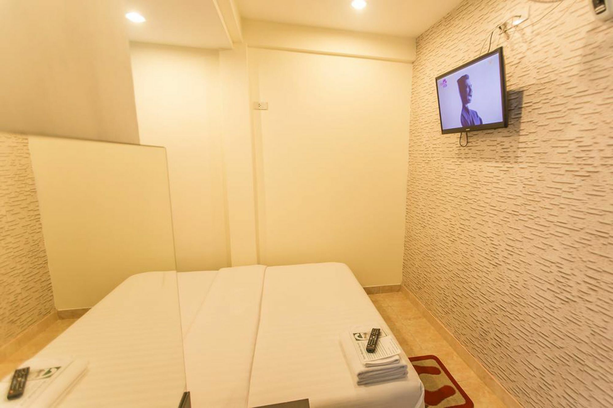 Hotel Retox Game On Pattaya Exterior foto
